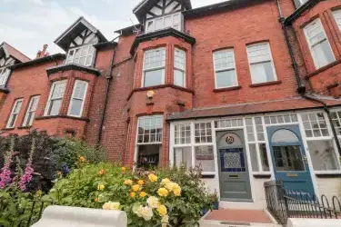 50 West Street Edelweiss, North Yorkshire, Northern England