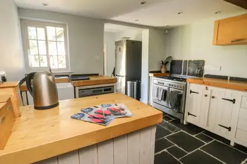 Farmhouse style kitchen at 54 Bridge Street, Lincolnshire