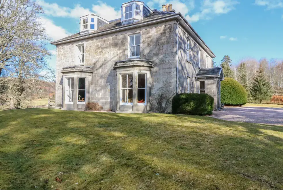 7 Bedroom Large Scottish Country House, from the outside