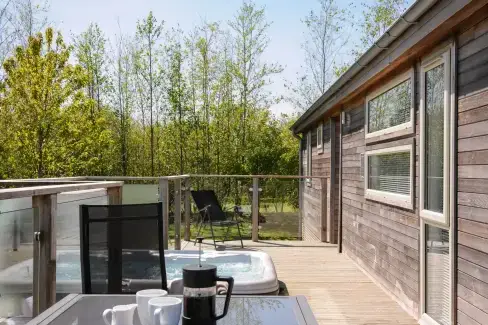 Private Hot Tub at 7 Meadow Retreat, Cornwall