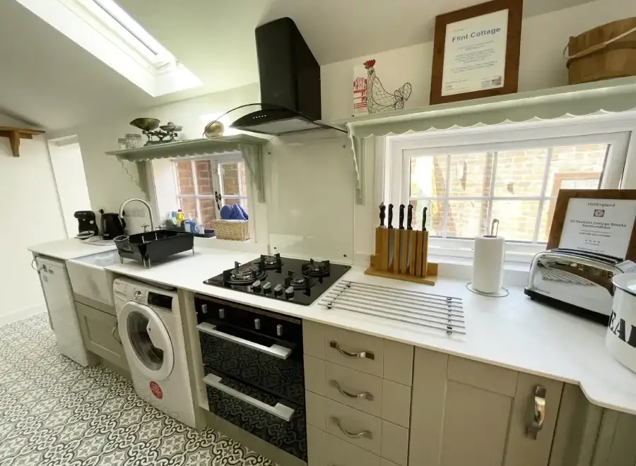 Well equipped kitchen at All Seasons Cottage Breaks - Flint Cottage