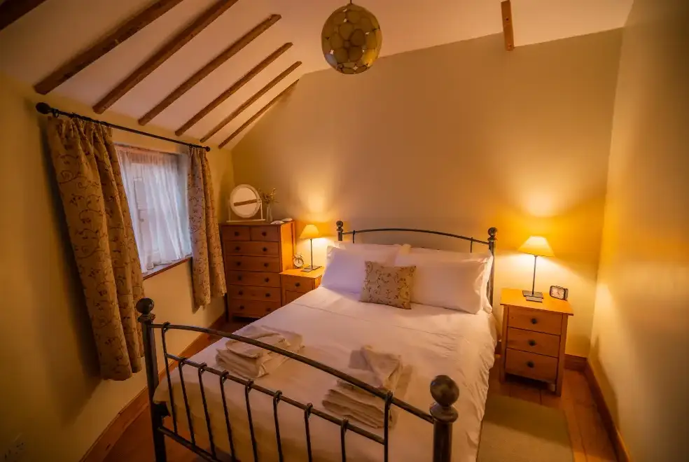 Bedroom at All Seasons Cottage Breaks - Corner Cottage