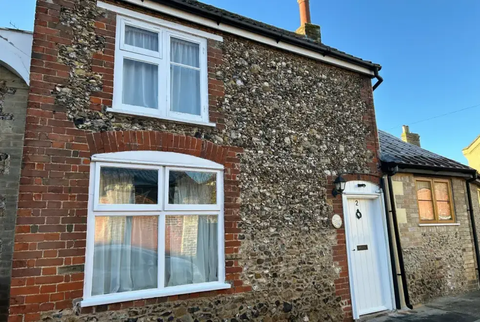 All Seasons Cottage Breaks - Chapel Cottage, from the outside