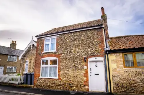 All Seasons Cottage Breaks - Chapel Cottage, Suffolk, from the outside