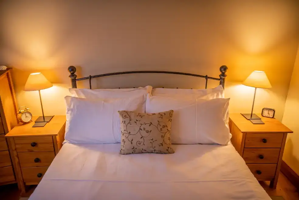 Bedroom at All Seasons Cottage Breaks - Corner Cottage