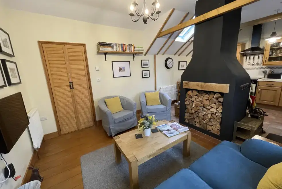 Lounge at All Seasons Cottage Breaks - Corner Cottage