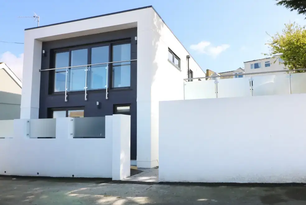 An Drowes, from the outside