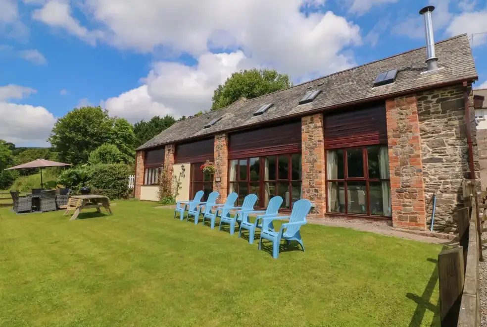 Apple Barn, from the outside