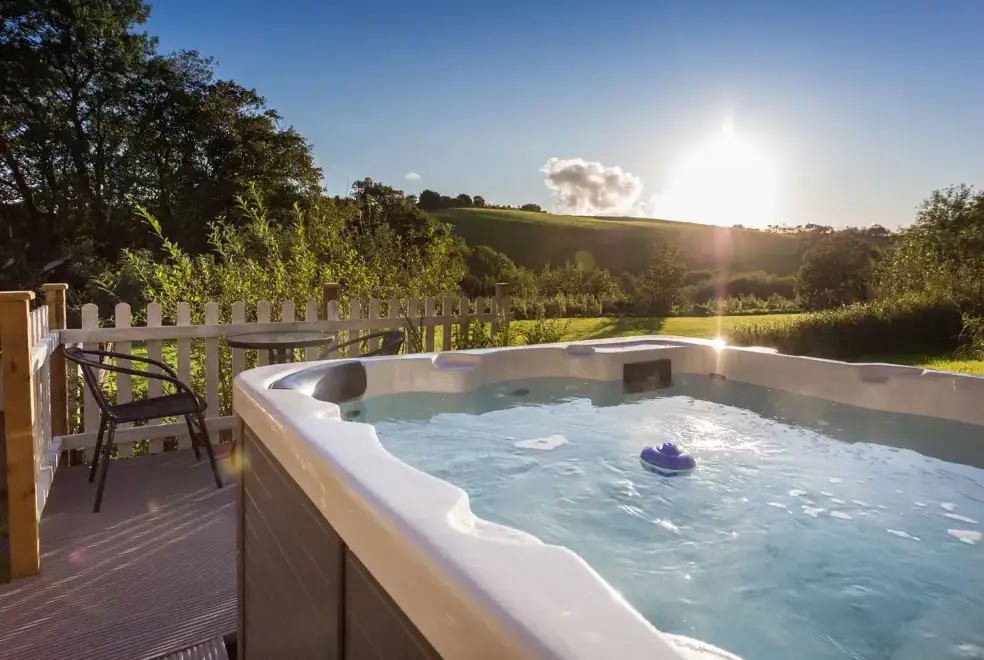 Private Hot Tub at Apple Barn