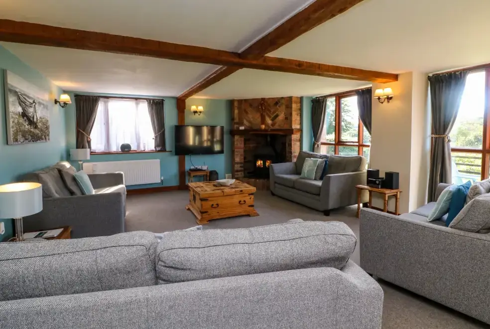 Lounge at Apple Barn