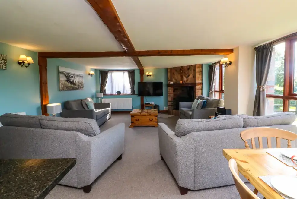 Lounge at Apple Barn