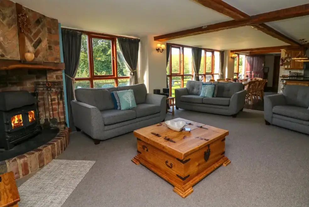 Lounge at Apple Barn