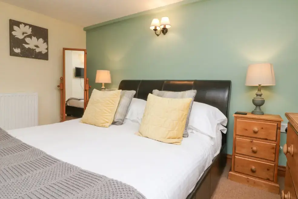 Bedroom at Apple Barn