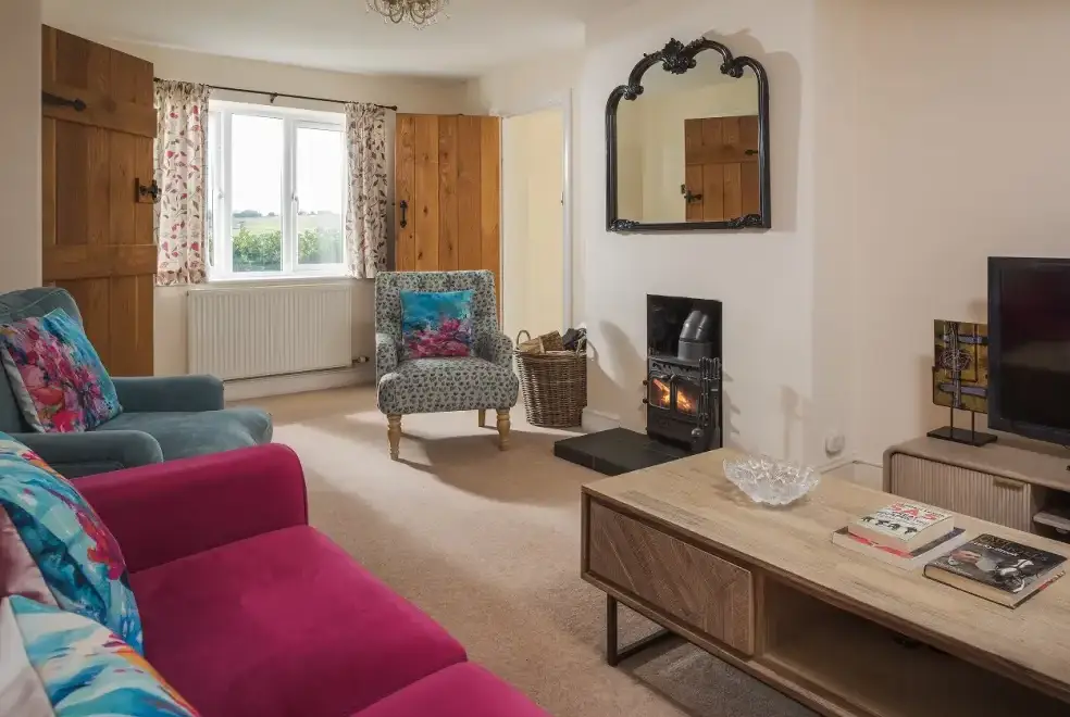 Lounge at Apple Cottage 