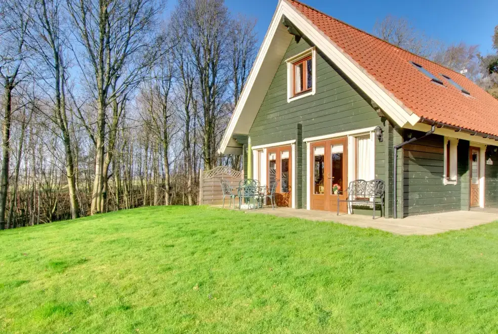 Apple Tree Lodge, from the outside