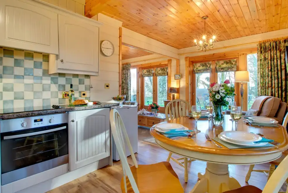 Kitchen/diner at Apple Tree Lodge