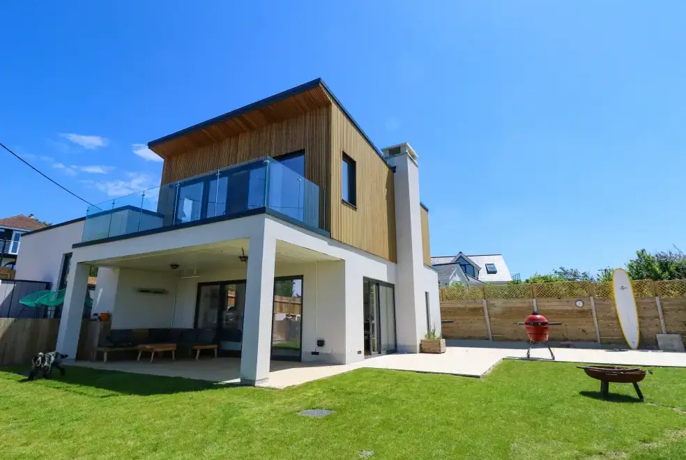 Aquanaut, from the outside