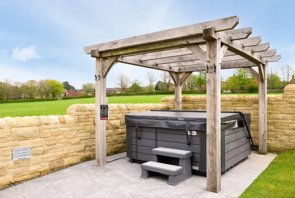 Private Hot Tub at Archstone House