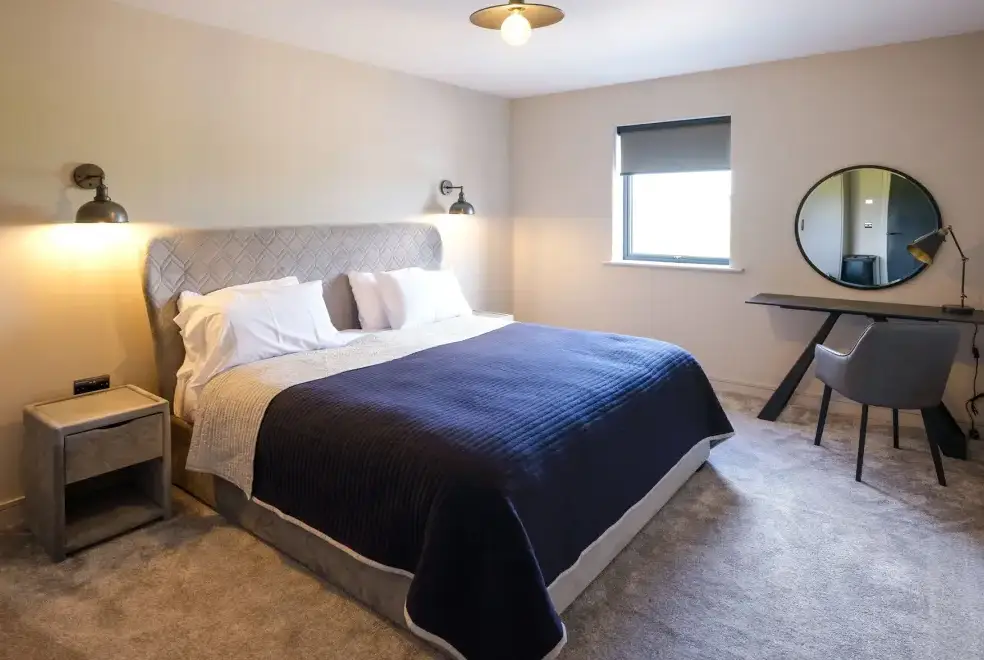 Bedroom at Archstone House