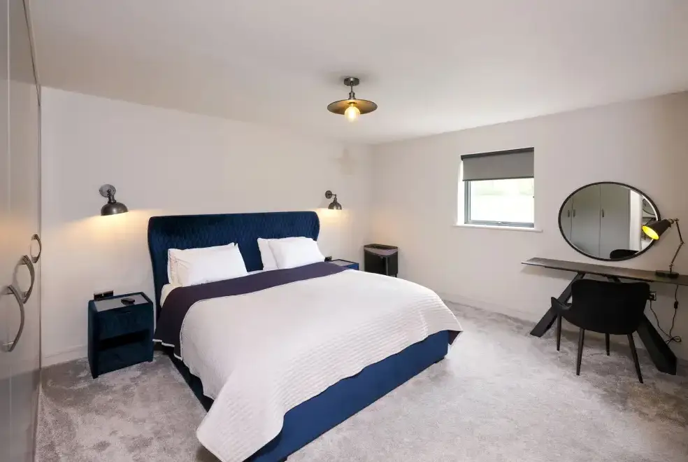 Bedroom at Archstone House