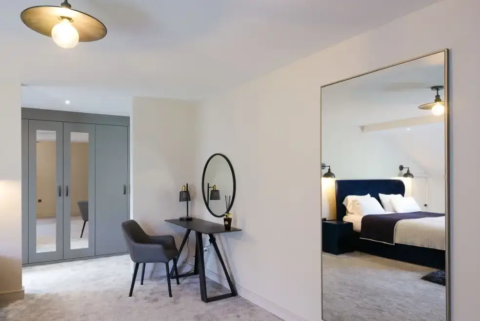 Bedroom at Archstone House