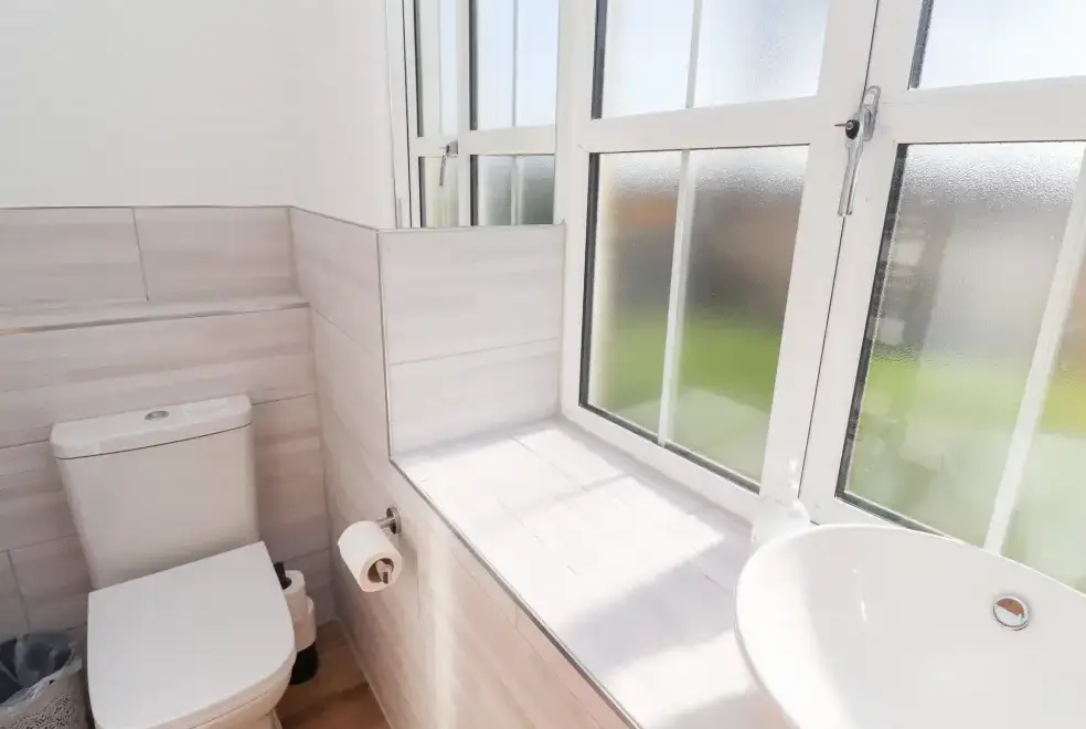 Loo at Ash Cottage