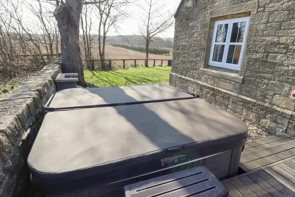 Private Hot Tub at Ash Cottage