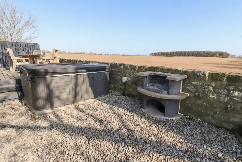 Private Hot Tub at Ash Cottage