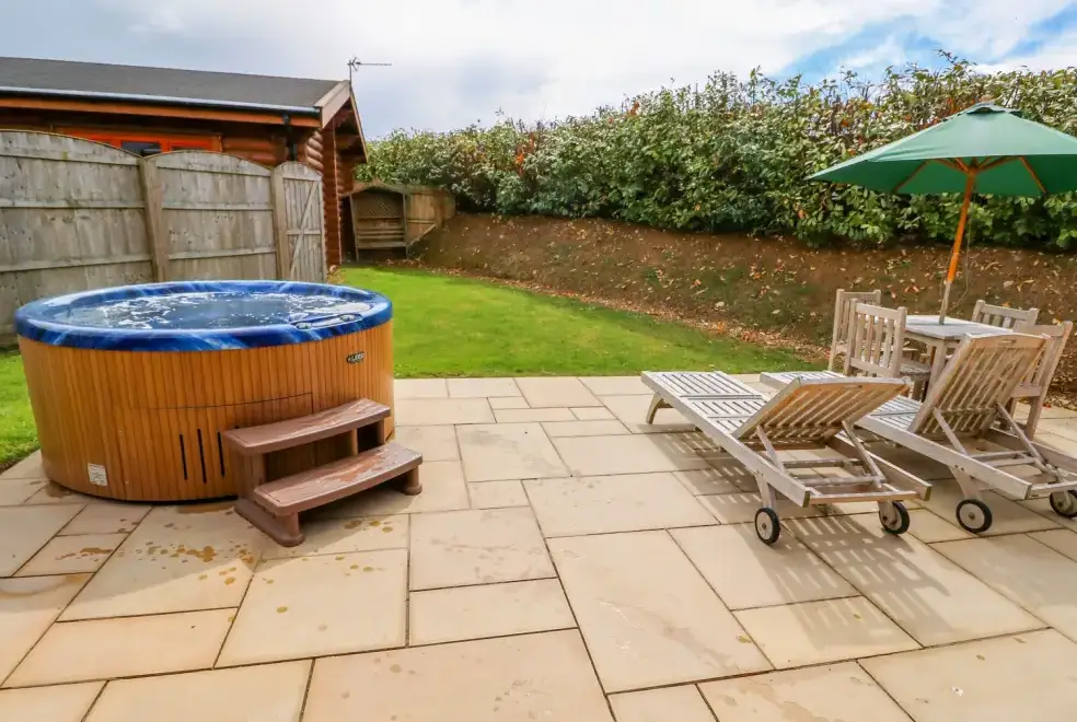Private Hot Tub at Ash Lodge