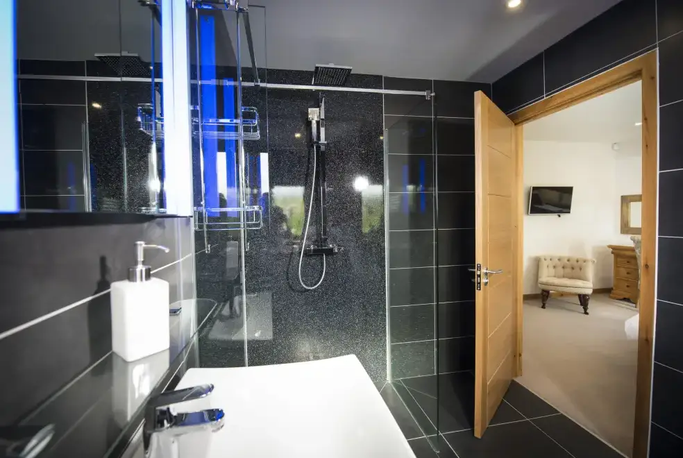 Shower room at Atlas