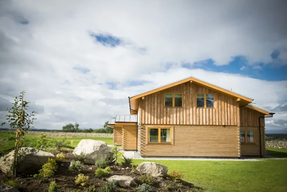 Aurae, from the outside