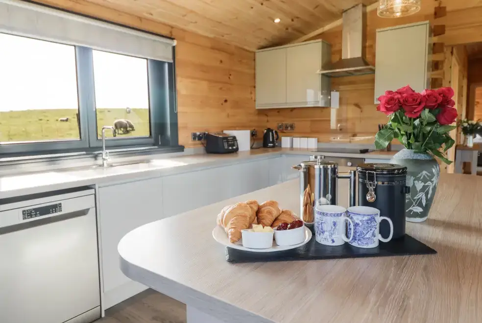 Kitchen/diner at Bacheiddon Log Cabin