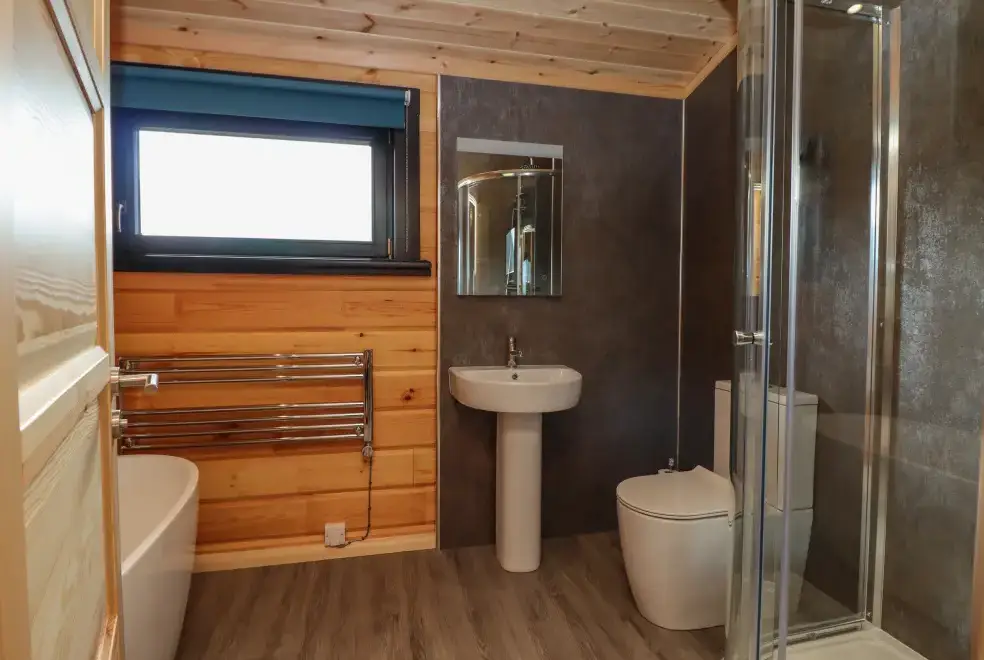 Ensuite bathroom at Bacheiddon Log Cabin