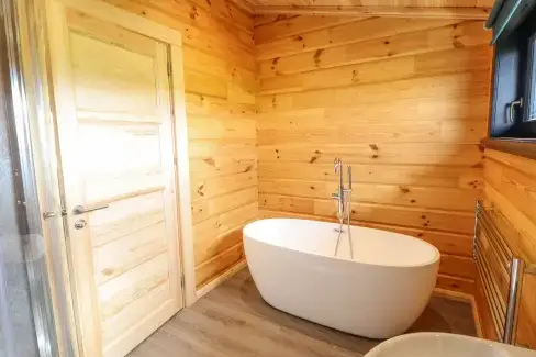 Family bathroom at Bacheiddon Log Cabin, Powys