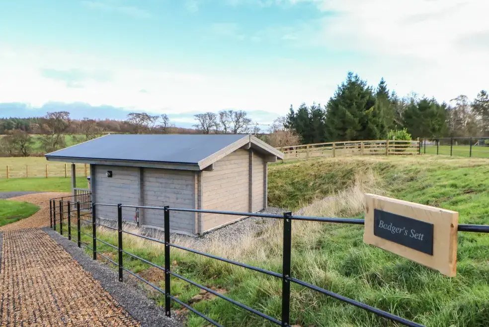 Badgers Sett, from the outside