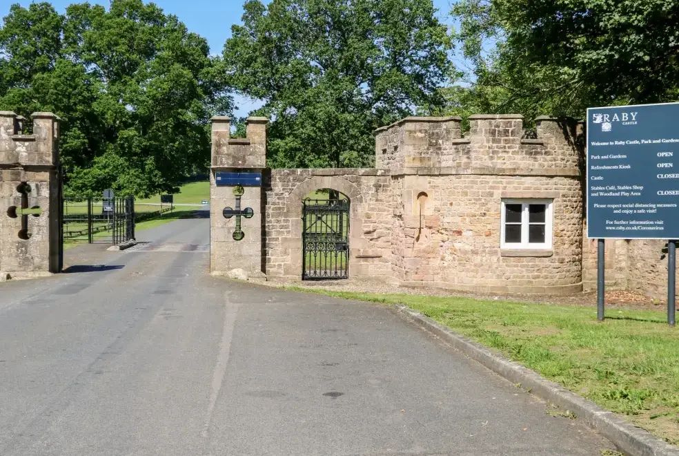 Badgers Sett, from the outside
