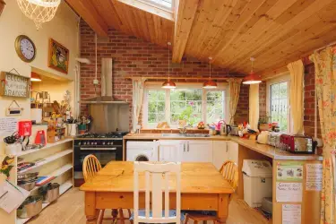 Cottages with an opne fire in Wales