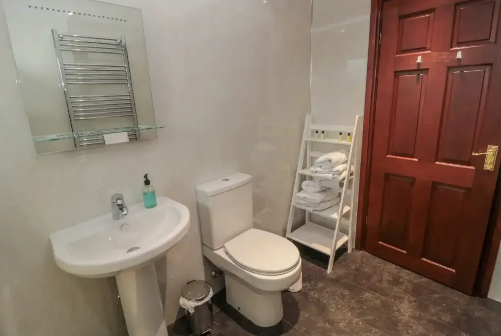 Ensuite bathroom at Barnacre