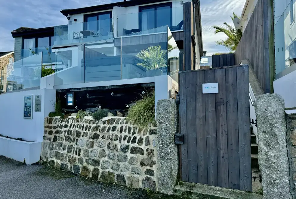 Bayvista, from the outside