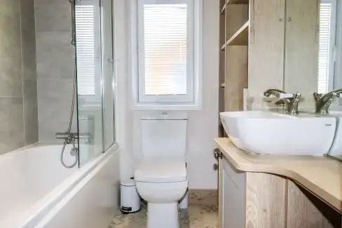Family bathroom at Beachcliff, Cornwall