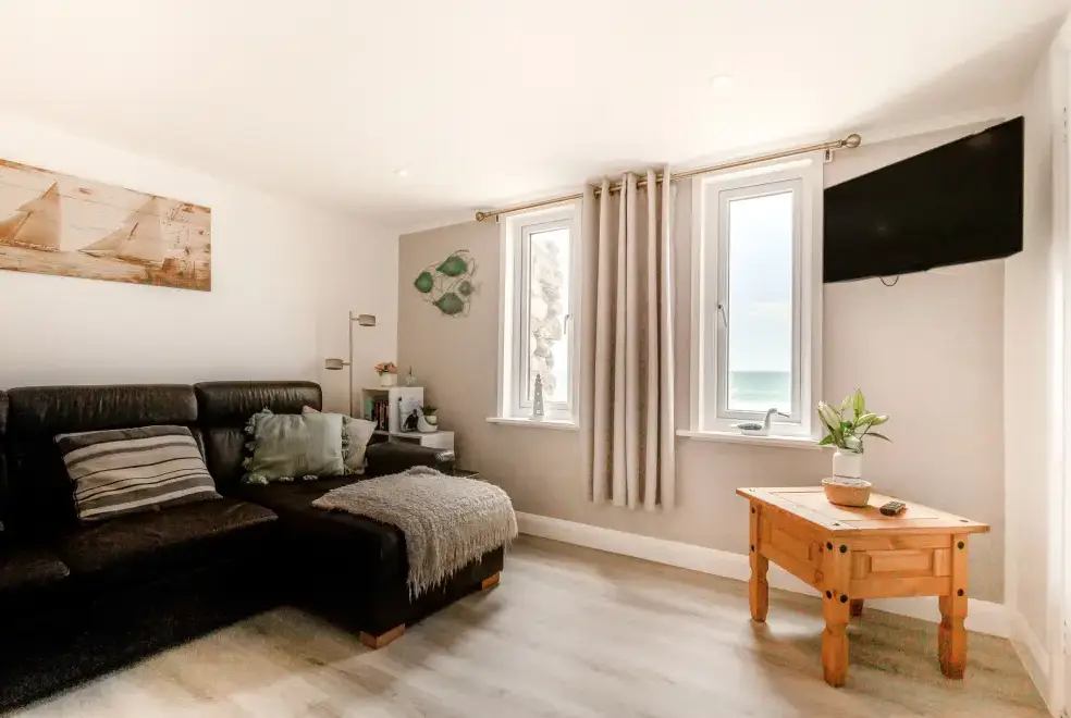 Lounge at Beachcomber's Cottage