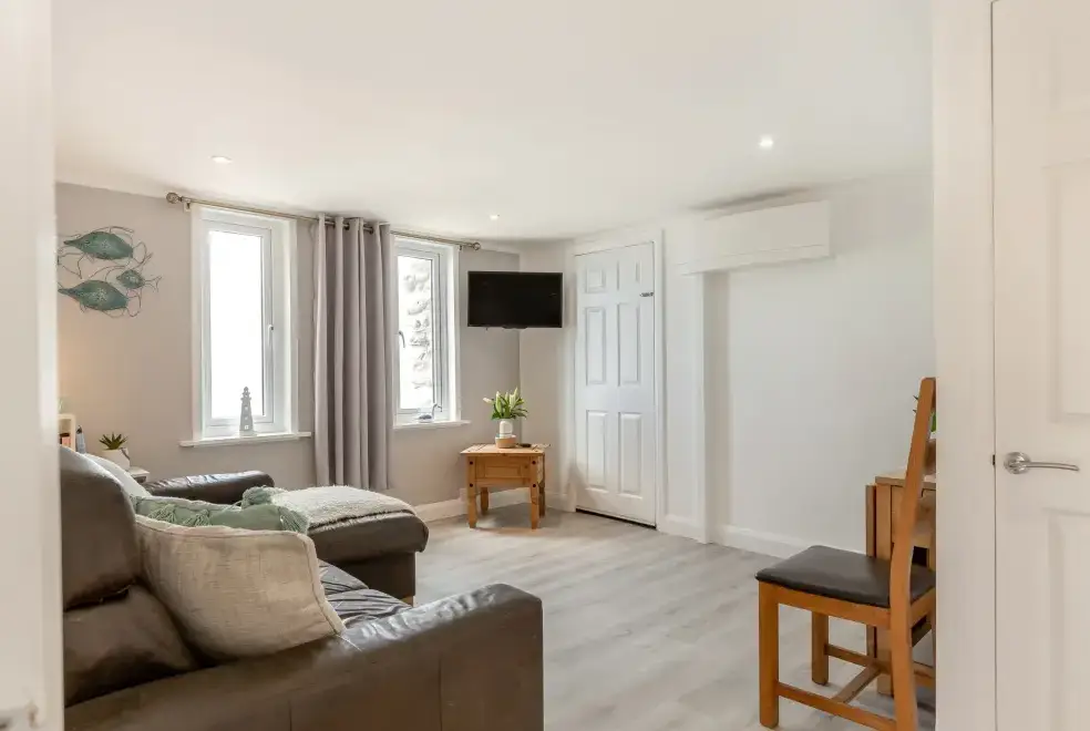 Lounge at Beachcomber's Cottage