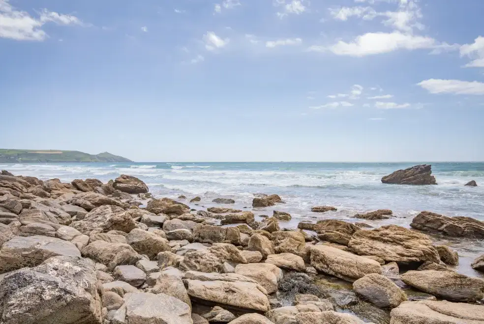 Coastal scenes near Beachcomber's Cottage
