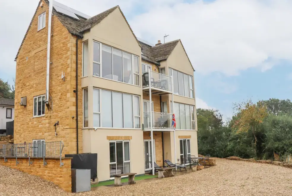 Beautiful Cotswold View, from the outside