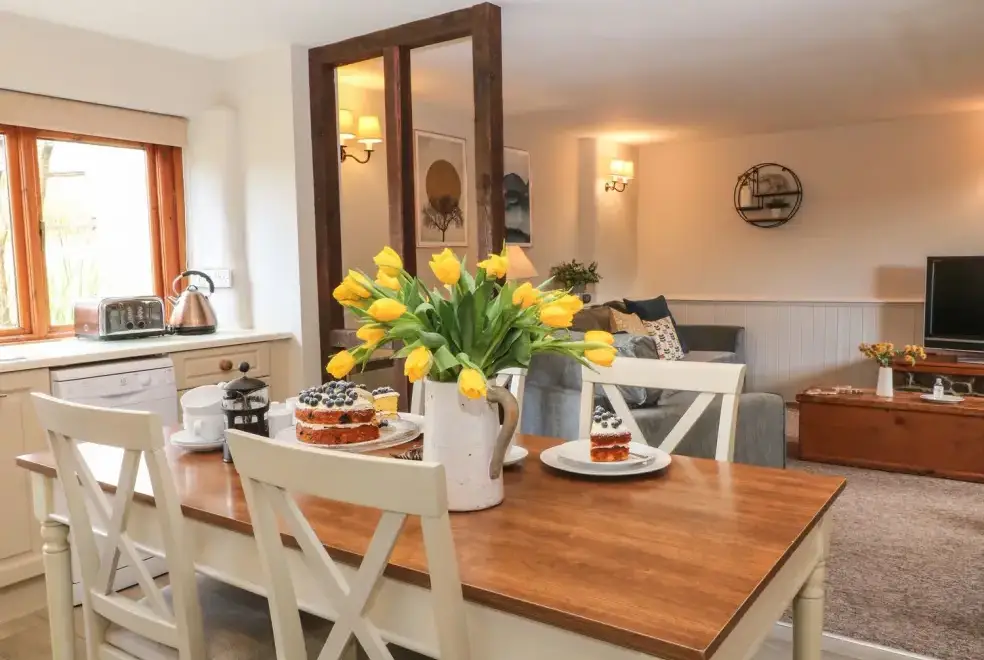 Kitchen/diner at Beechcroft Cottage