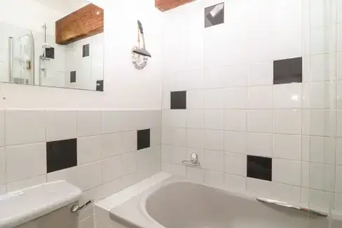 Family bathroom at Beechcroft Cottage, Devon