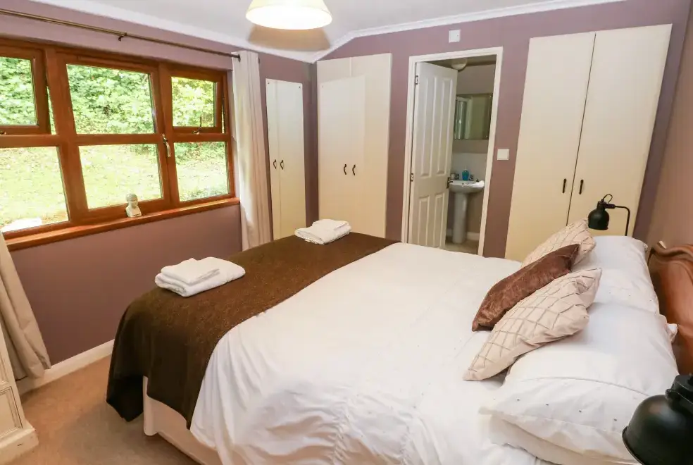 Bedroom at Beeches Countryside Lodge, Wales