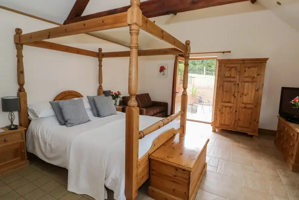 Bedroom at Beesoni Rural Retreat, Malvern Hills