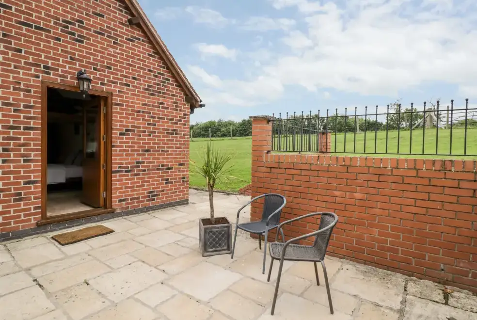 Patio area at Beesoni Rural Retreat, Malvern Hills