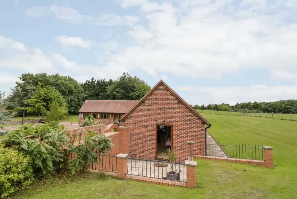 Beesoni Rural Retreat, Malvern Hills, from the outside